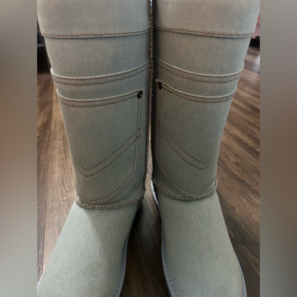 Cape Robbin Womens Chambray Denim Jean boots warm furry inside Size 8
